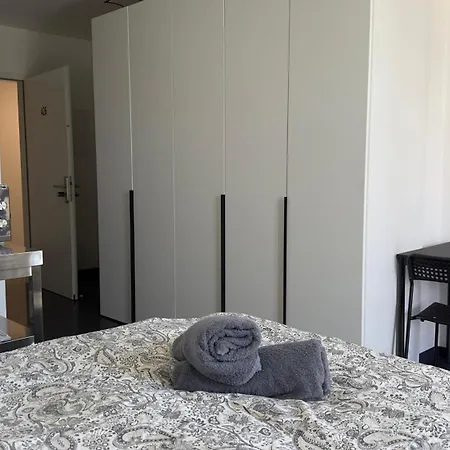 Apartmenthaus In Halle-saale Naehe Hauptbahnhof 3*