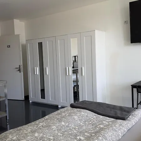 Apartmenthaus In Halle-saale Naehe Hauptbahnhof 3*