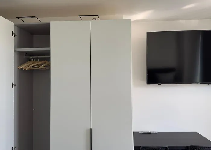 Apartmenthaus In Halle-saale Naehe Hauptbahnhof 招待所 3*