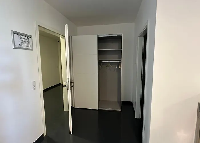 Apartmenthaus In Halle-saale Naehe Hauptbahnhof 3*